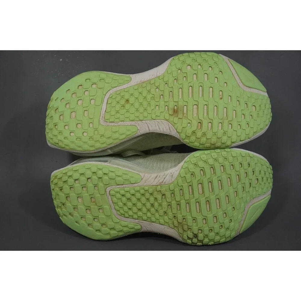 Nike ZoomX Invincible Run FK 3 Womens Sz 8 Green Running Shoe Sneaker DR2660-104
